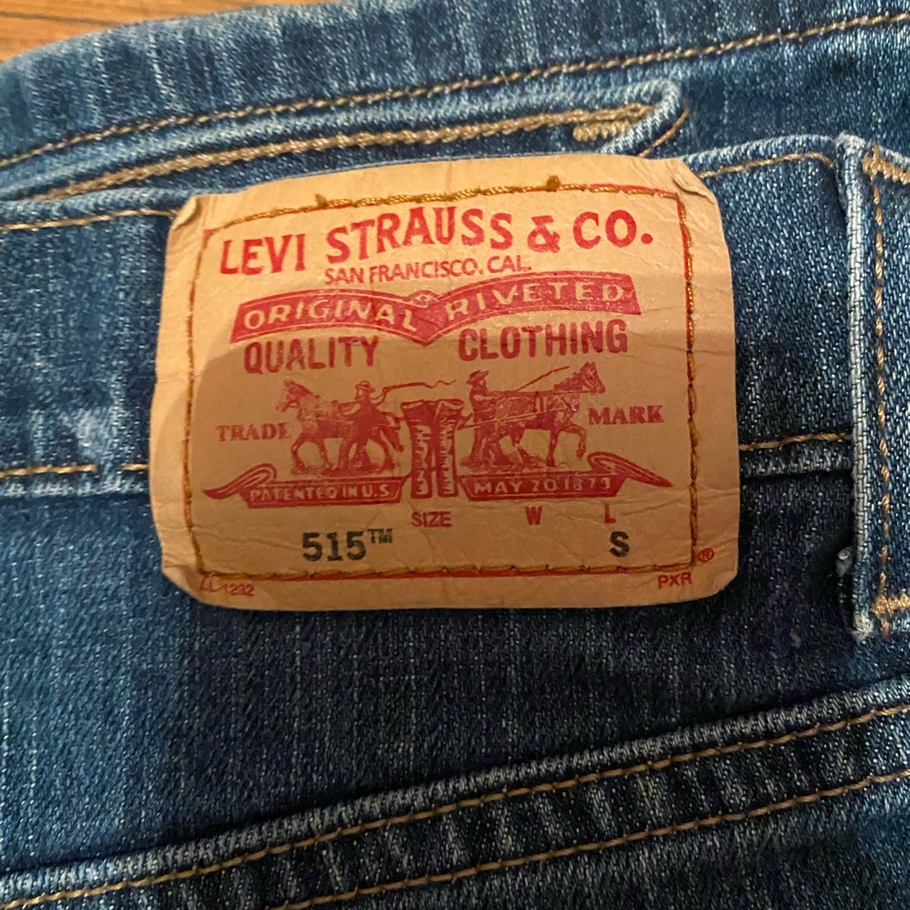 ✨LAST CHANCE BEFORE DONATION!✨  Levi’s Vintage 6s Bootcut